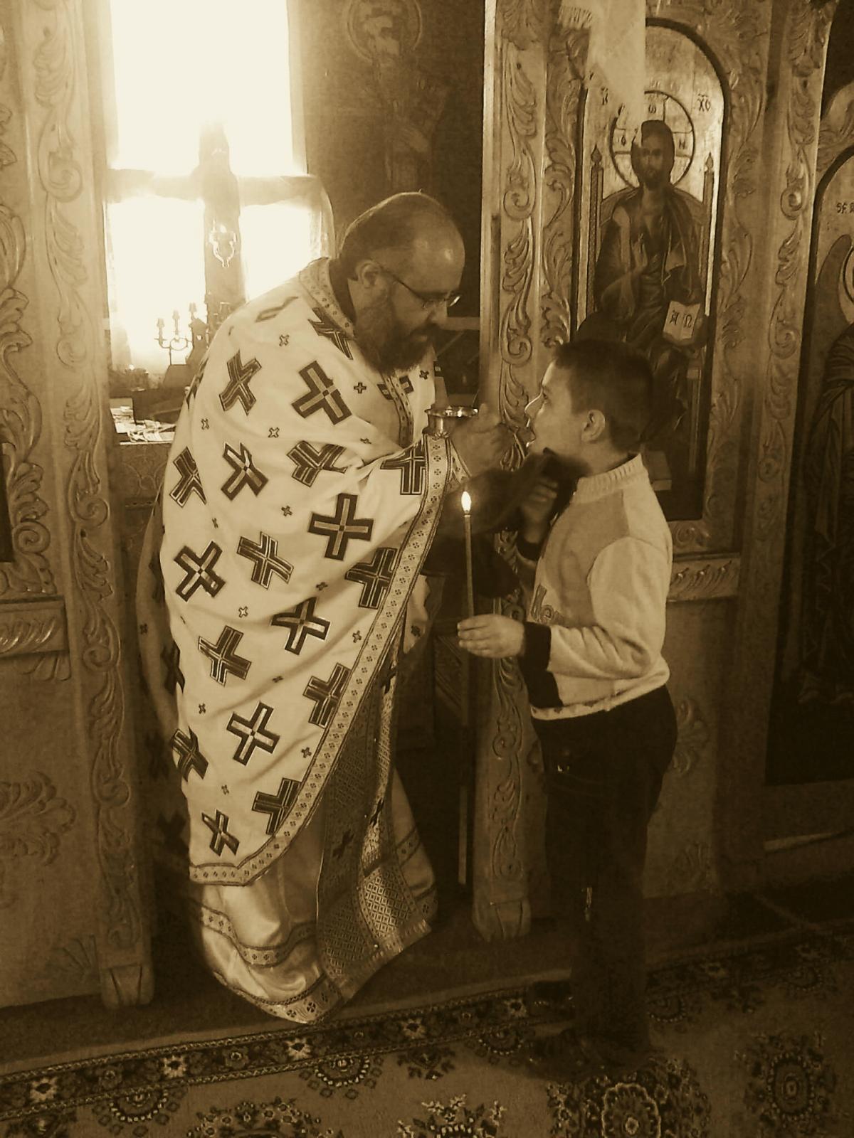 Credincioși din parohie